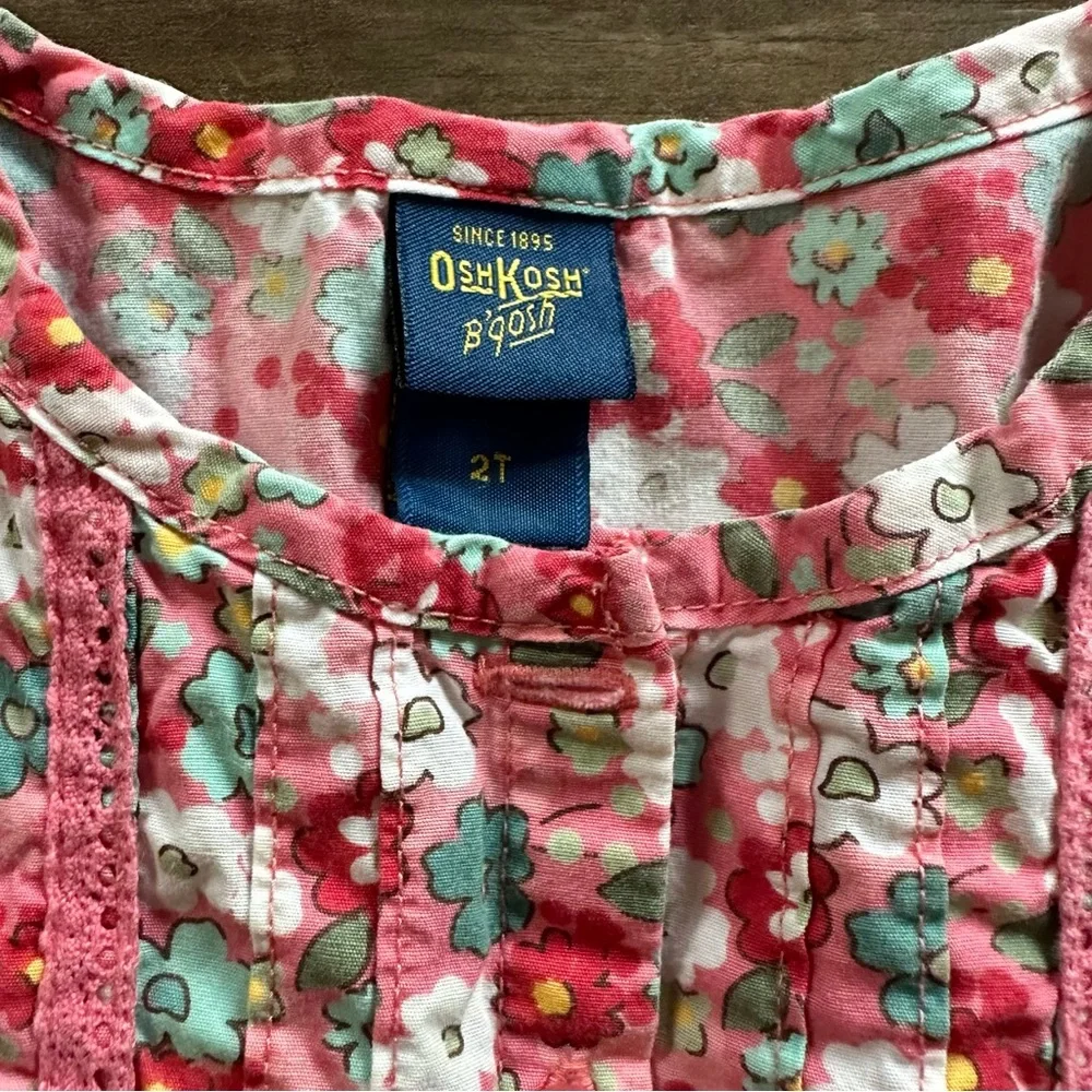 Vintage Oshkosh button front floral top